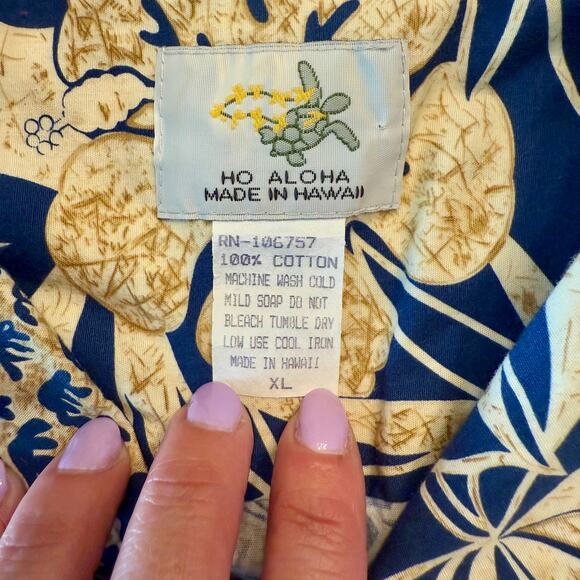 Vintage 90s Ho Aloha Shirt Size Medium Made in Hawaii Navy Floral 100% Cotton - Picture 3 of 6